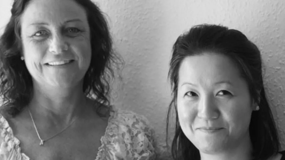Linh Nguyen og Jytte Hansen er medarbejder og leder i Forældrebetalingen og Pladsanvisningen i Odense Kommune